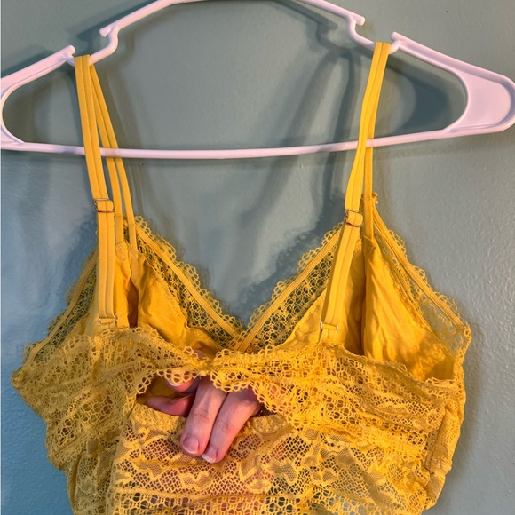 Sunshine yellow, Soma , lace, size large, bralette. - Picture 4 of 4